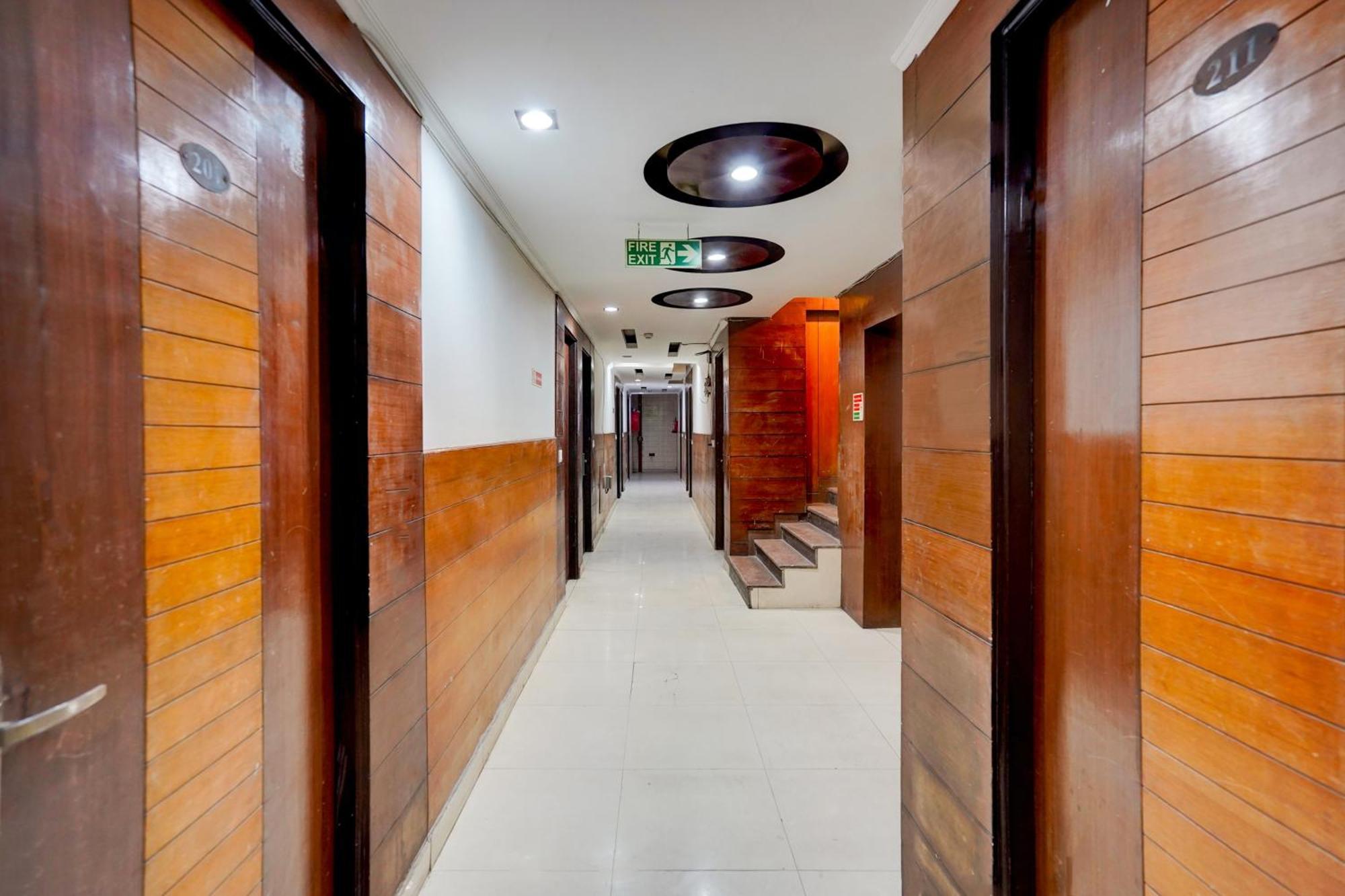 Hotel Collection O Sector 5 Ghaziabad Extérieur photo