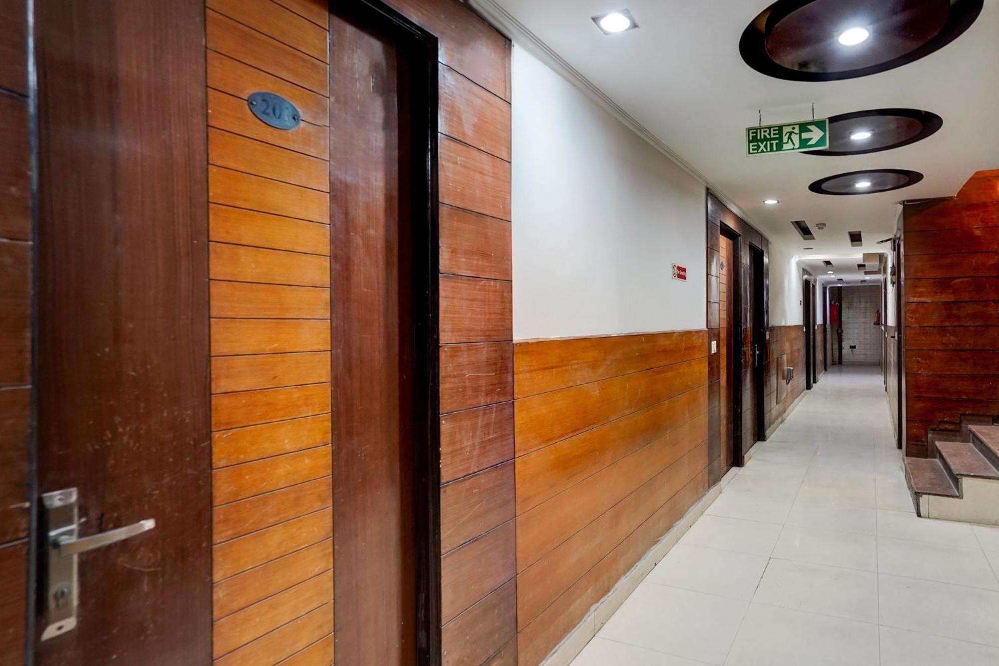 Hotel Collection O Sector 5 Ghaziabad Extérieur photo